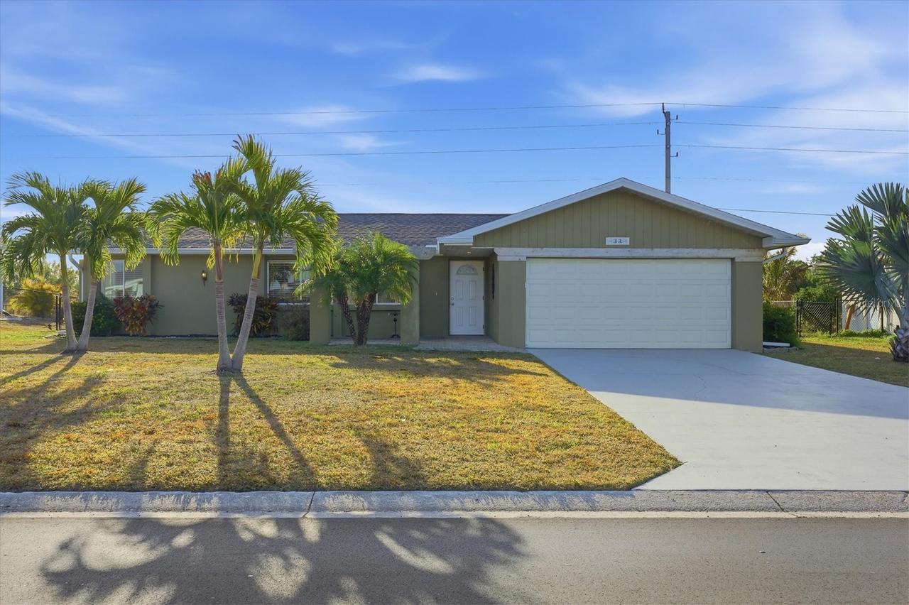 33 Annapolis Ln., Rotonda West, FL 33947