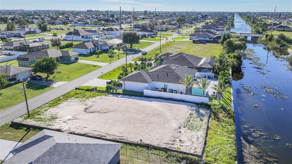 31 NE 8th Ter., Cape Coral, FL 33909