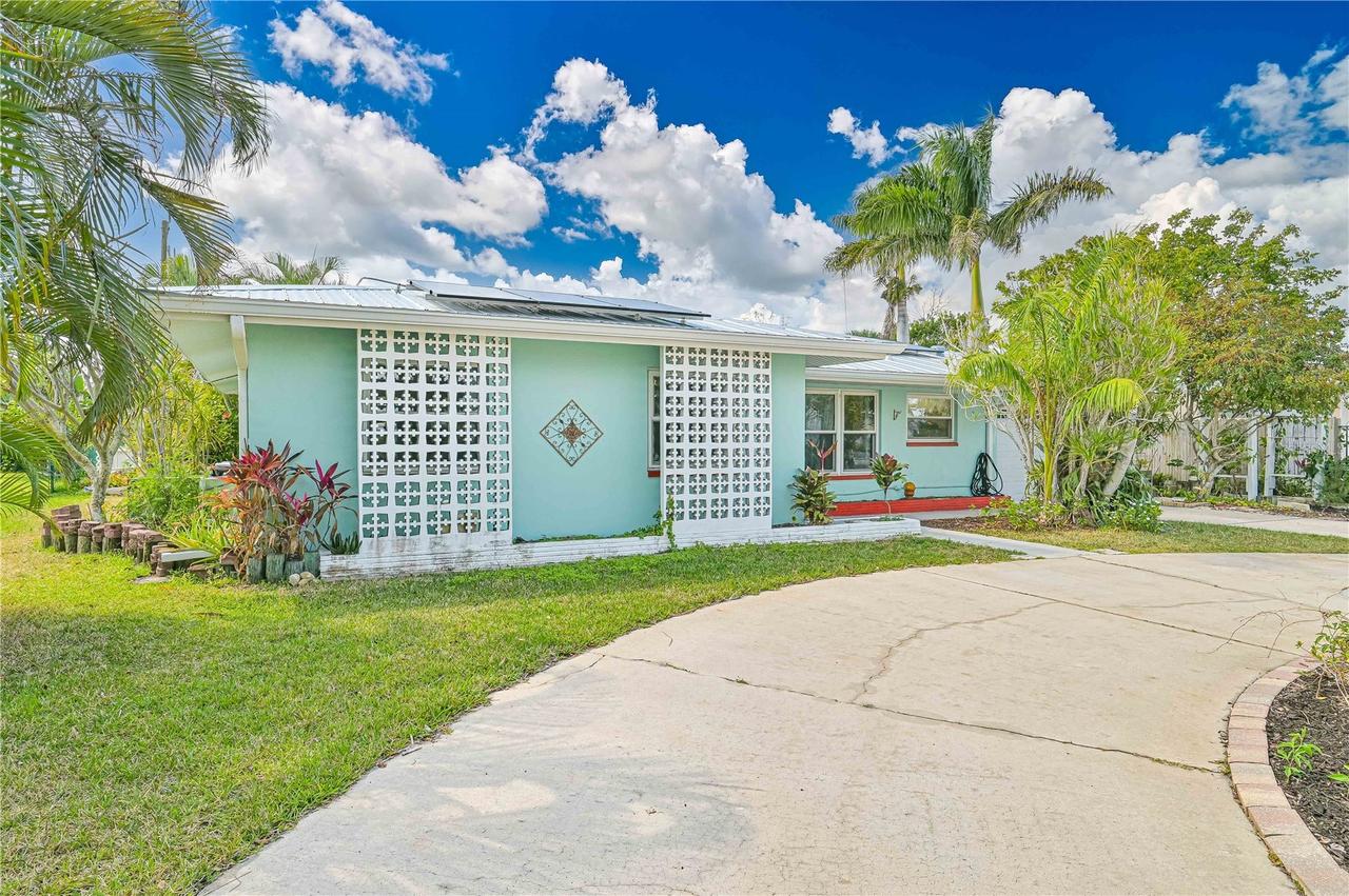 5246 Sunnybrook Ct., Cape Coral, FL 33904