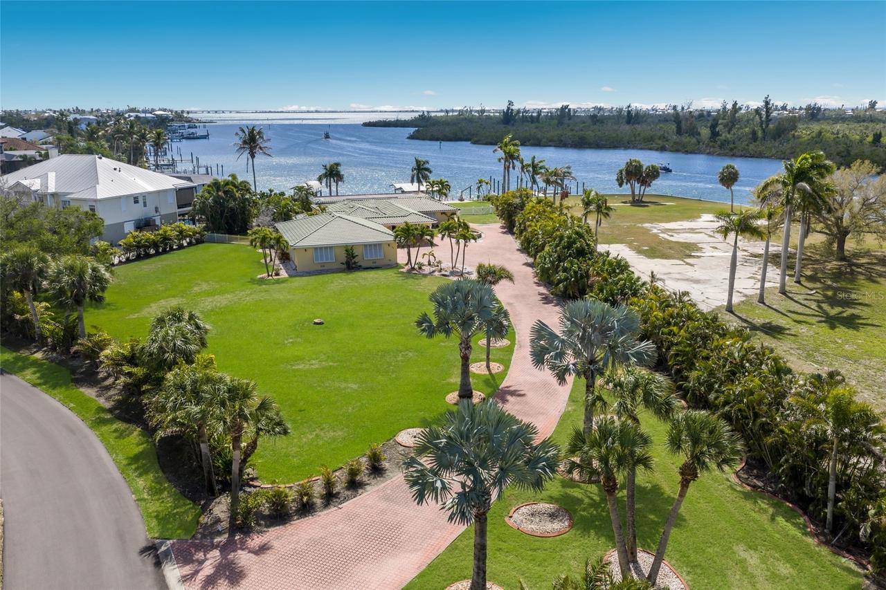 90 Buccaneer Bend, Placida, FL 33946