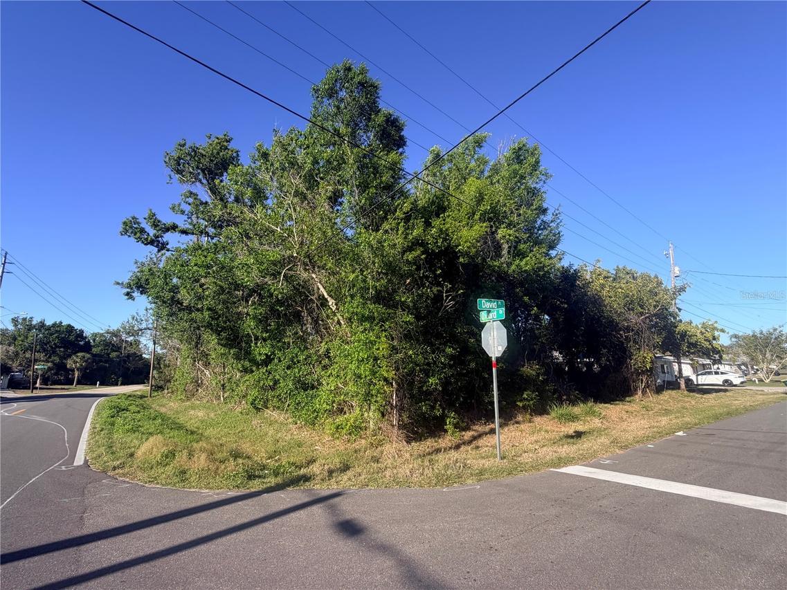 901 Oxford Dr., Englewood, FL 34223