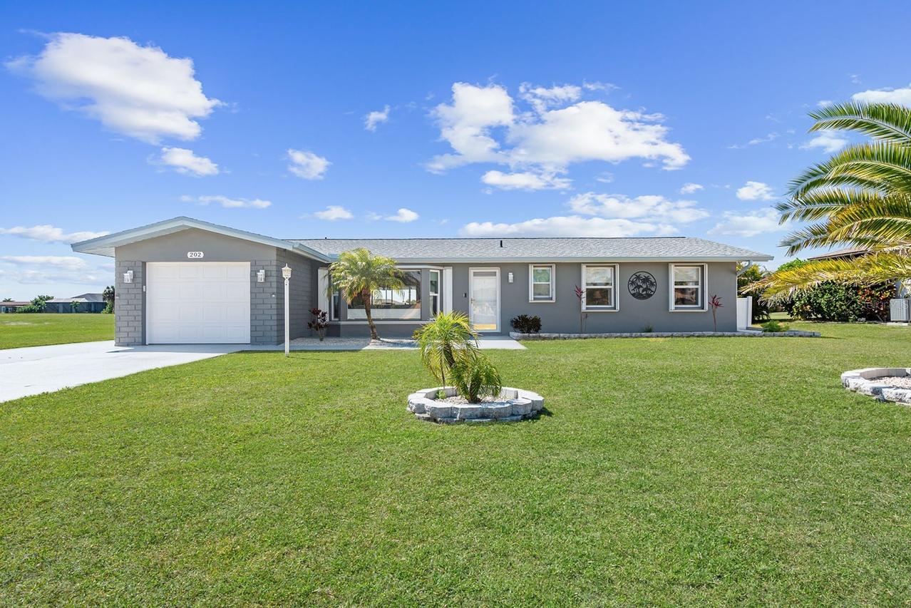 202 Caddy Rd., Rotonda West, FL 33947