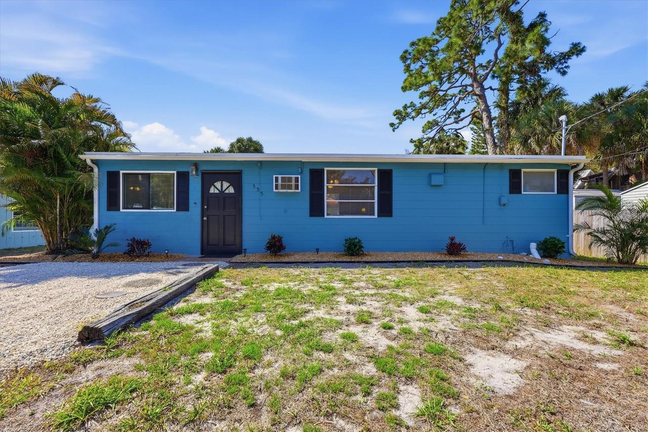 555 Artists Ave., Englewood, FL 34223