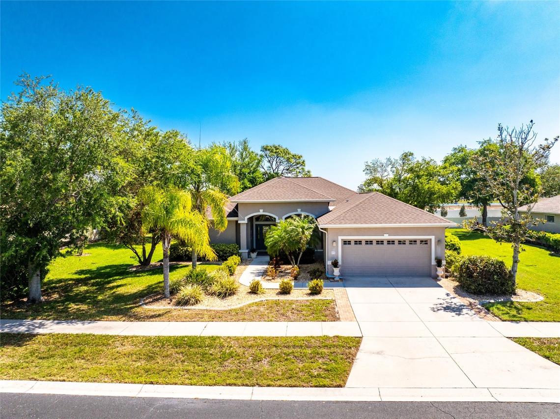 872 Clear Lake Dr., Englewood, FL 34223