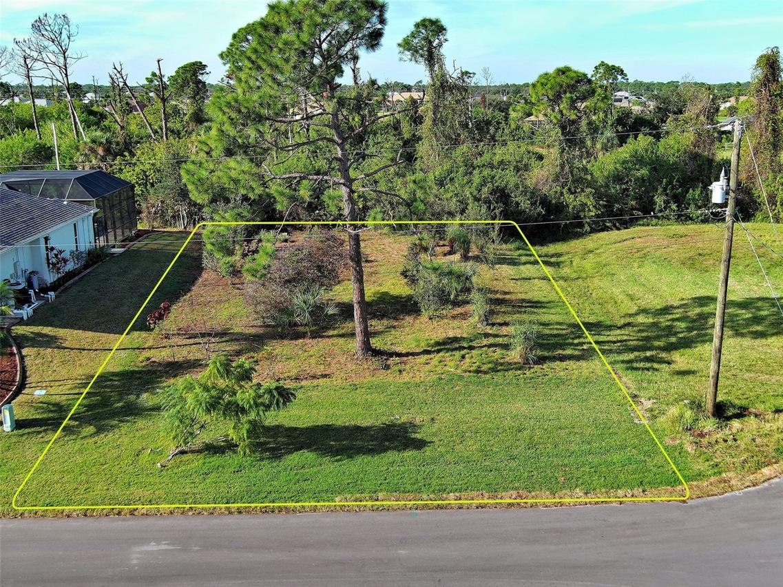 43 Tee View Rd., Rotonda West, FL 33947
