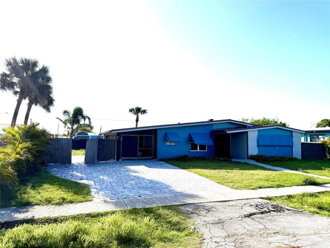 22075 Felton Ave., Port Charlotte, FL 33952