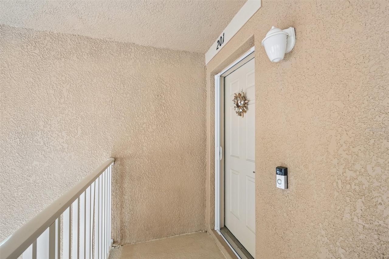 1003 Fairwaycove Ln. #201, Bradenton, FL 34212