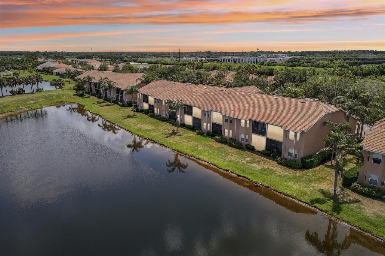 1003 Fairwaycove Ln. #201, Bradenton, FL 34212