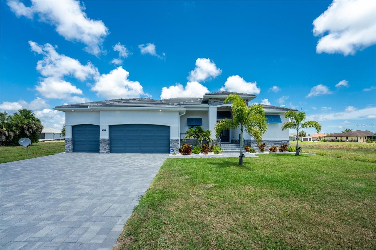 255 Rotonda Blvd., Rotonda West, FL 33947