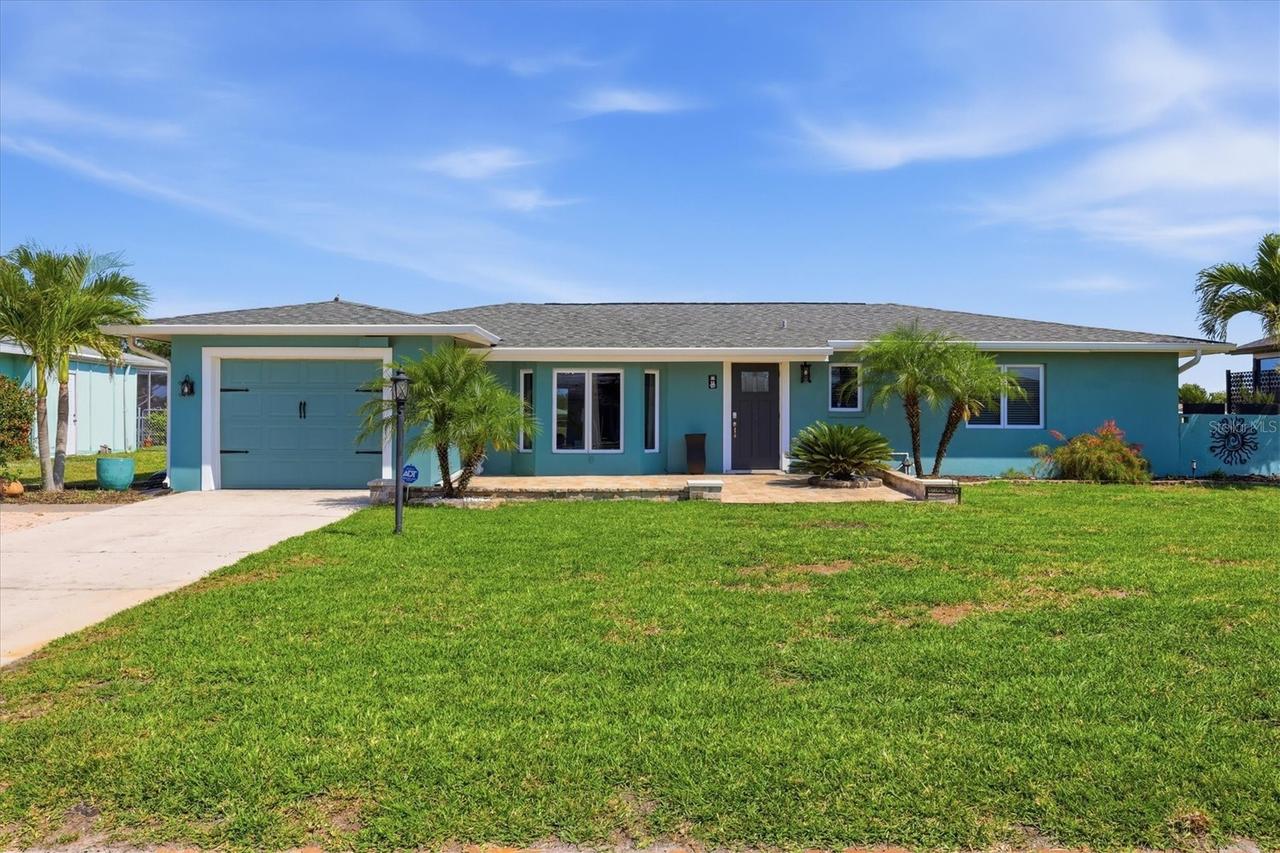 11 Oakland Hills Ct., Rotonda West, FL 33947