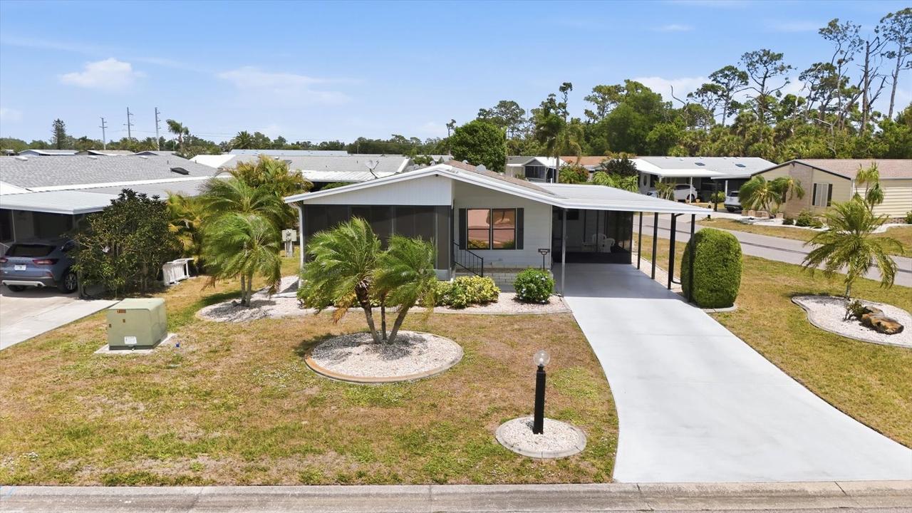 803 Tangerine Woods Blvd., Englewood, FL 34223