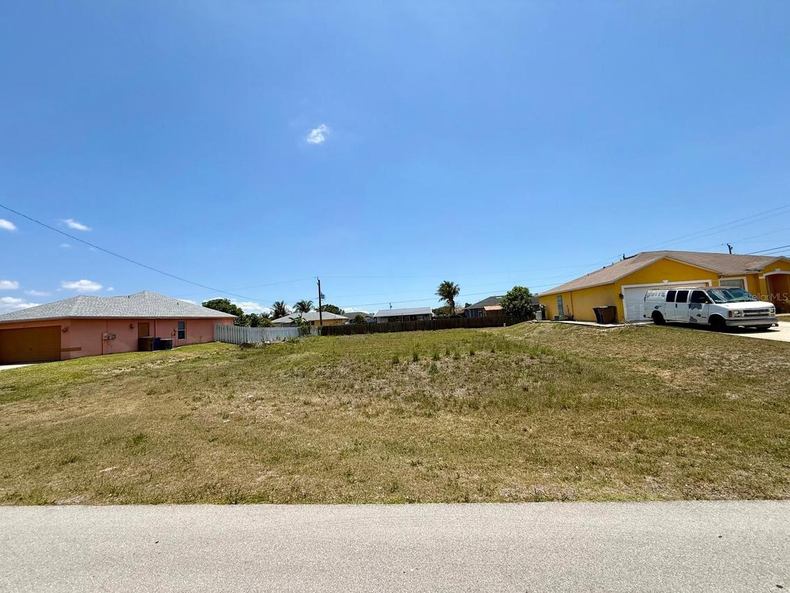 4517 7th St., Lehigh Acres, FL 33971