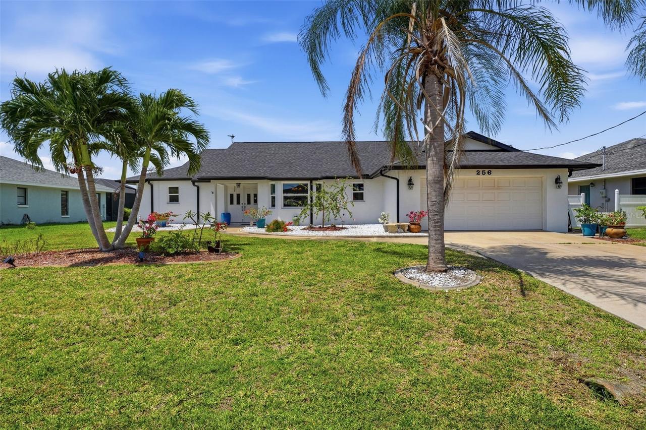 256 Mark Twain Ln., Rotonda West, FL 33947