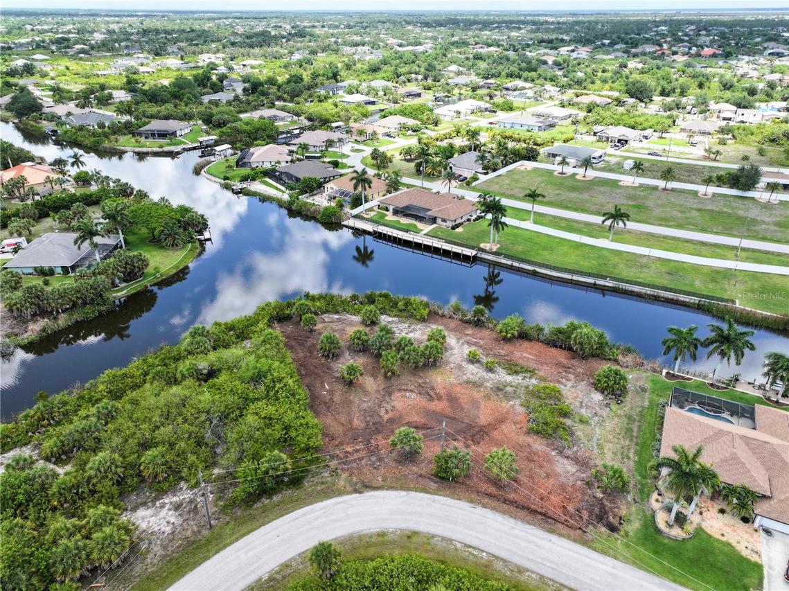 14235 Fruitport Cir., Port Charlotte, FL 33981