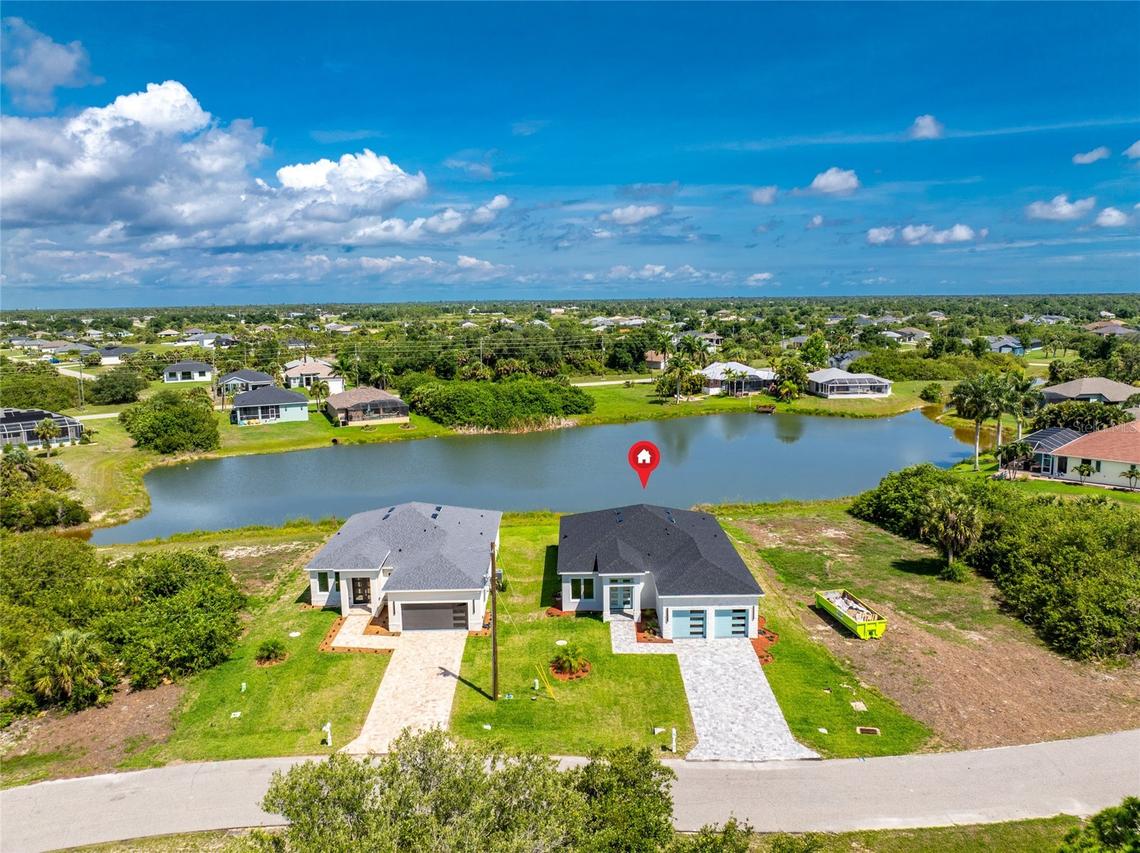 203 Redwood Rd., Rotonda West, FL 33947