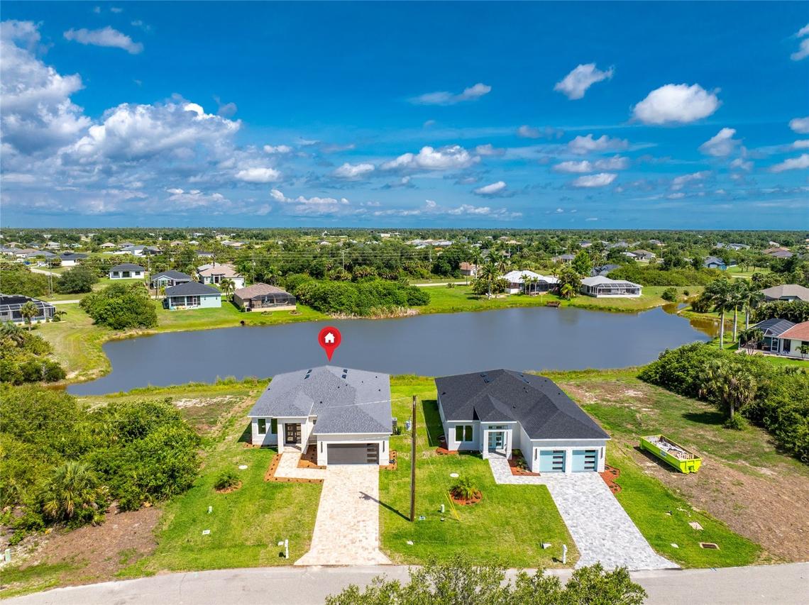 205 Redwood Rd., Rotonda West, FL 33947