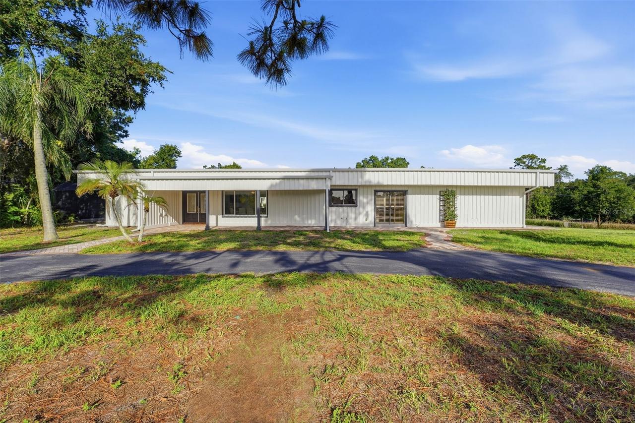 2180 W Dolphin Dr., Englewood, FL 34223