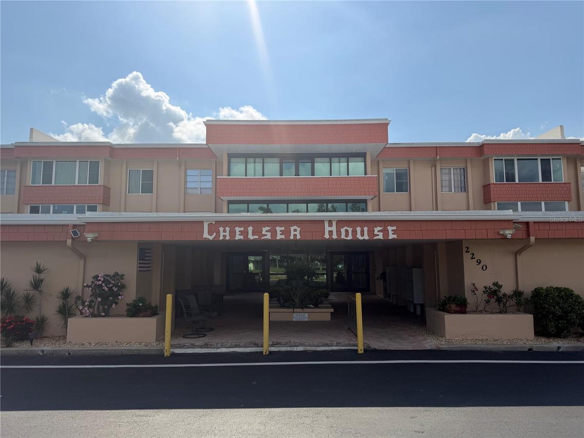 2290 Aaron St. #101, Port Charlotte, FL 33952