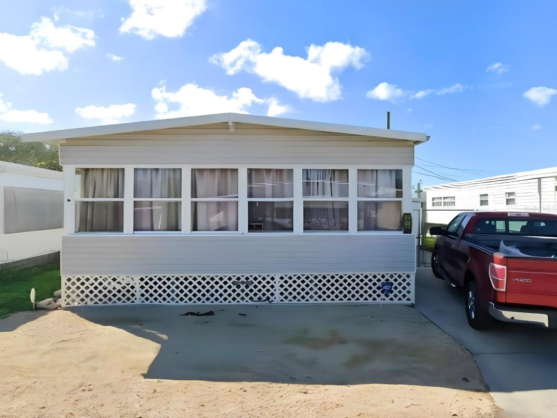 916 51st Avenue Plz., Bradenton, FL 34207
