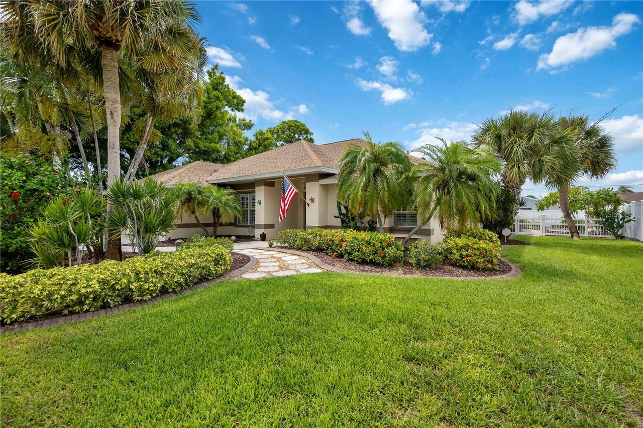 230 E Green St., Englewood, FL 34223