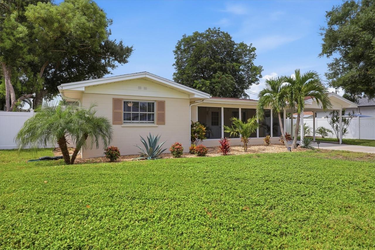630 E Seminole Dr., Venice, FL 34293
