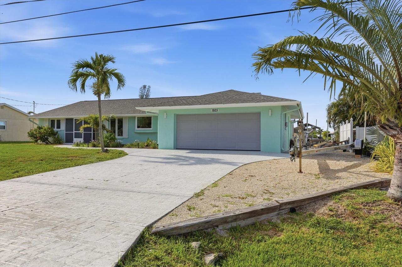 1925 Oregon Tr., Englewood, FL 34224