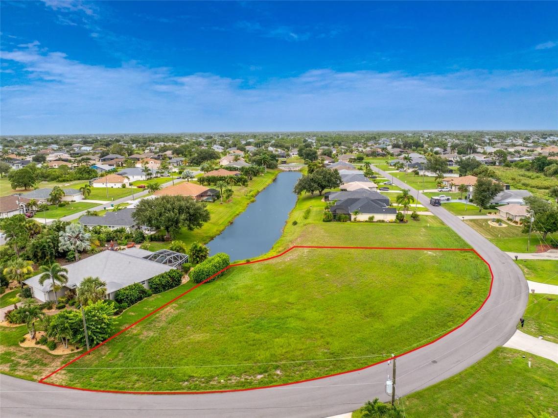 19 Medalist Pl., Rotonda West, FL 33947
