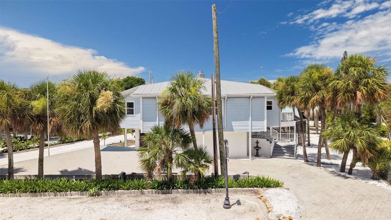 6000 N Beach Rd., Englewood, FL 34223
