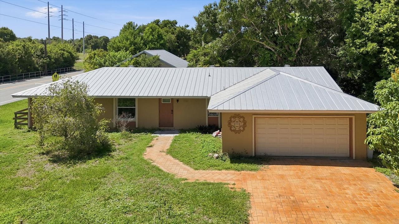 1700 Spoonbill Dr., Nokomis, FL 34275