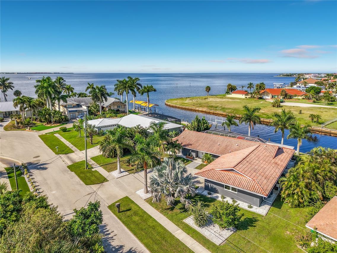 4449 Crews Ct., Port Charlotte, FL 33952