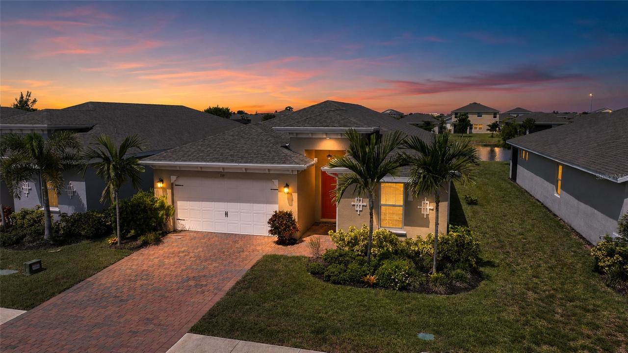 719 Heather Lake Ave., Cape Coral, FL 33993