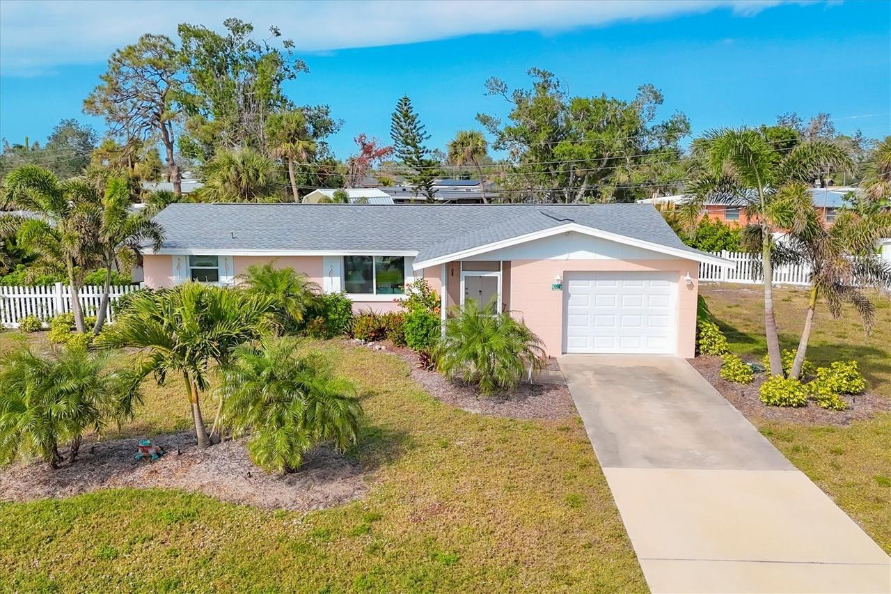 114 Lee Cir., Englewood, FL 34223