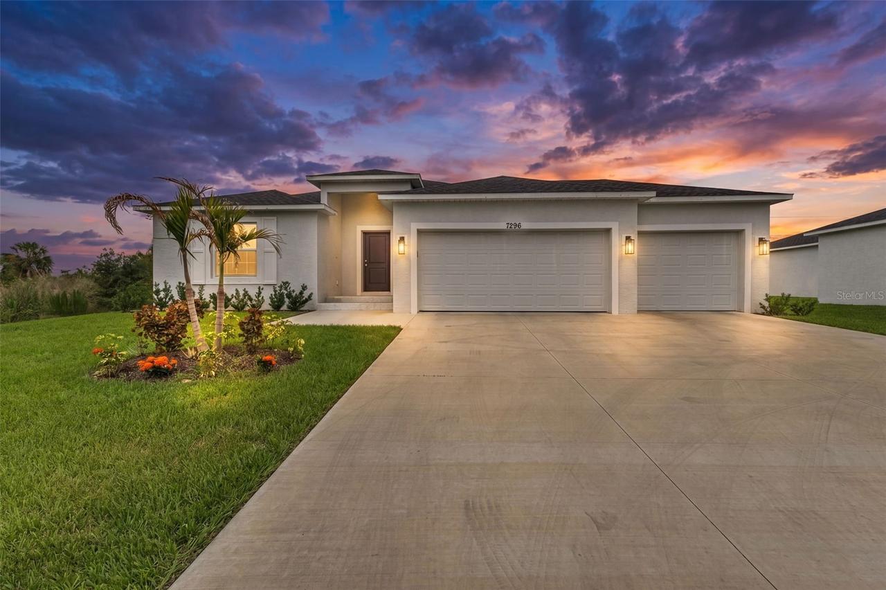 7296 Donahue St., Port Charlotte, FL 33981
