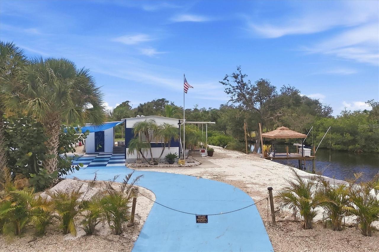 1128 Seahorse Ln., Englewood, FL 34224