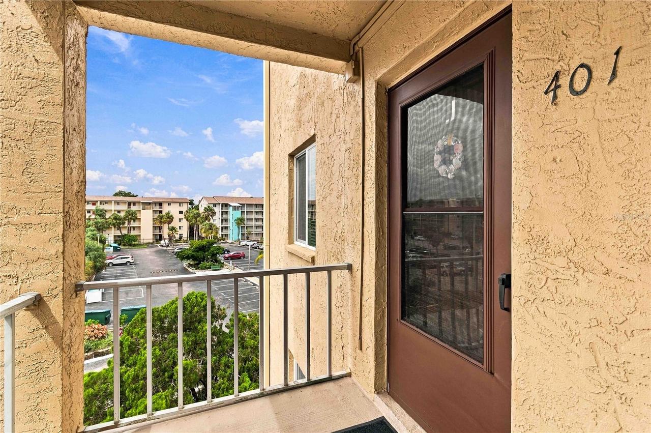 3617 Lake Bayshore Dr. #401, Bradenton, FL 34205
