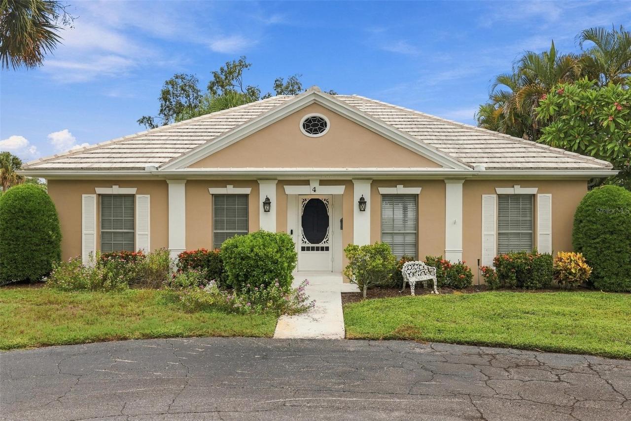 4 Antigua Cir. #6, Englewood, FL 34223