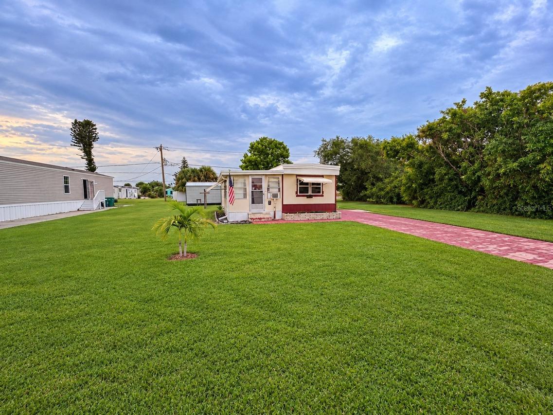 1394 Flamingo Dr., Englewood, FL 34224