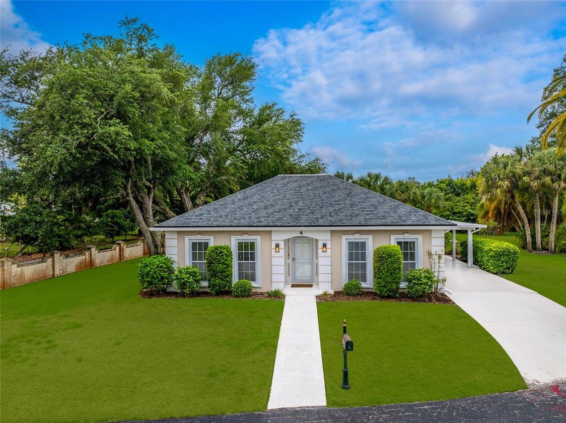 4 Curacao Cir. #40, Englewood, FL 34223