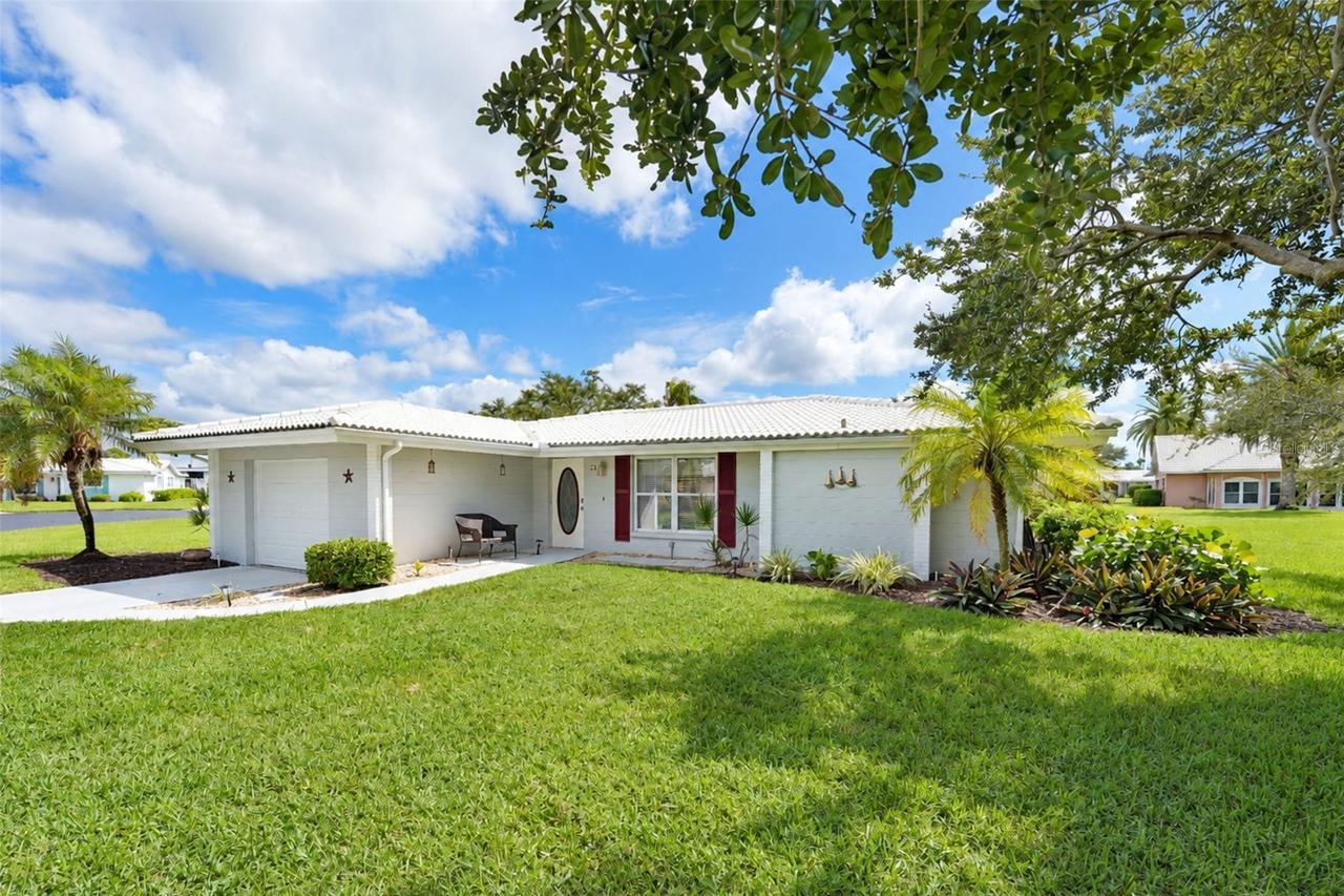 21 Oakwood Dr., Englewood, FL 34223