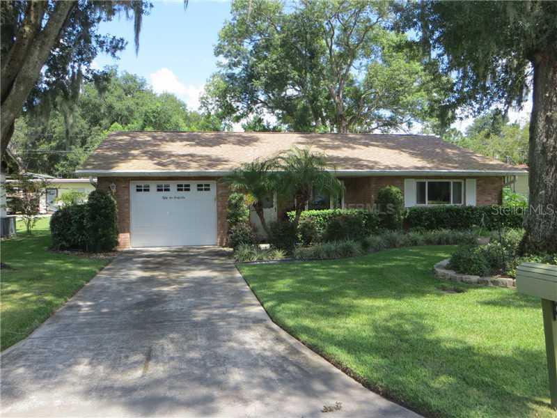 5246 17th St., Zephyrhills, FL 33542