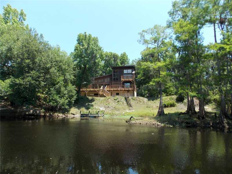 6136 Cyril Dr., Dade City, FL 33523