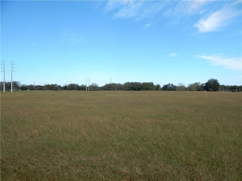 40845 Lynnbrook Dr., Zephyrhills, FL 33540