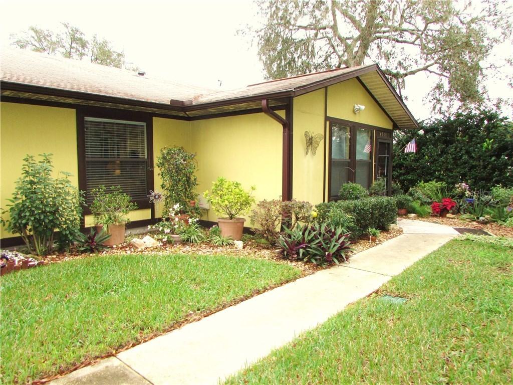 4508 Blossom Blvd. #B, Zephyrhills, FL 33542