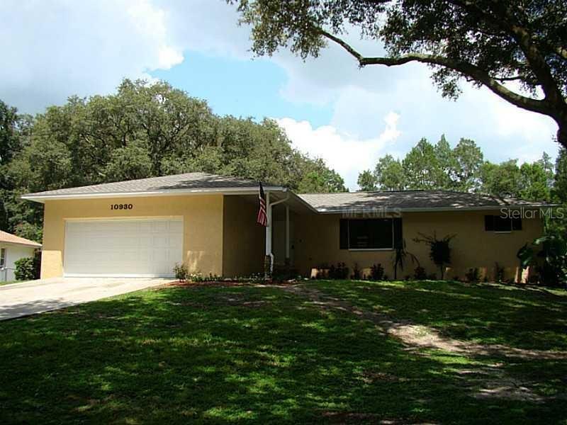 10930 Highview Dr., Dade City, FL 33525