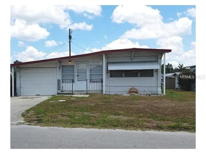 38749 Henry Dr., Zephyrhills, FL 33542