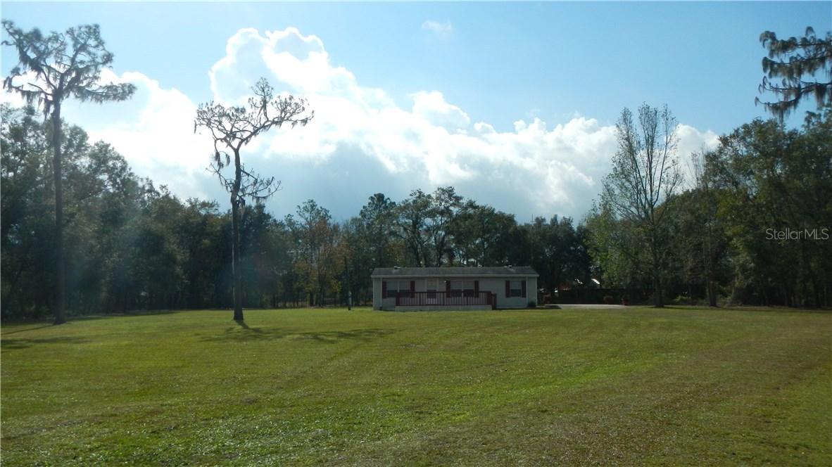 38824 Bay Ave., Zephyrhills, FL 33540