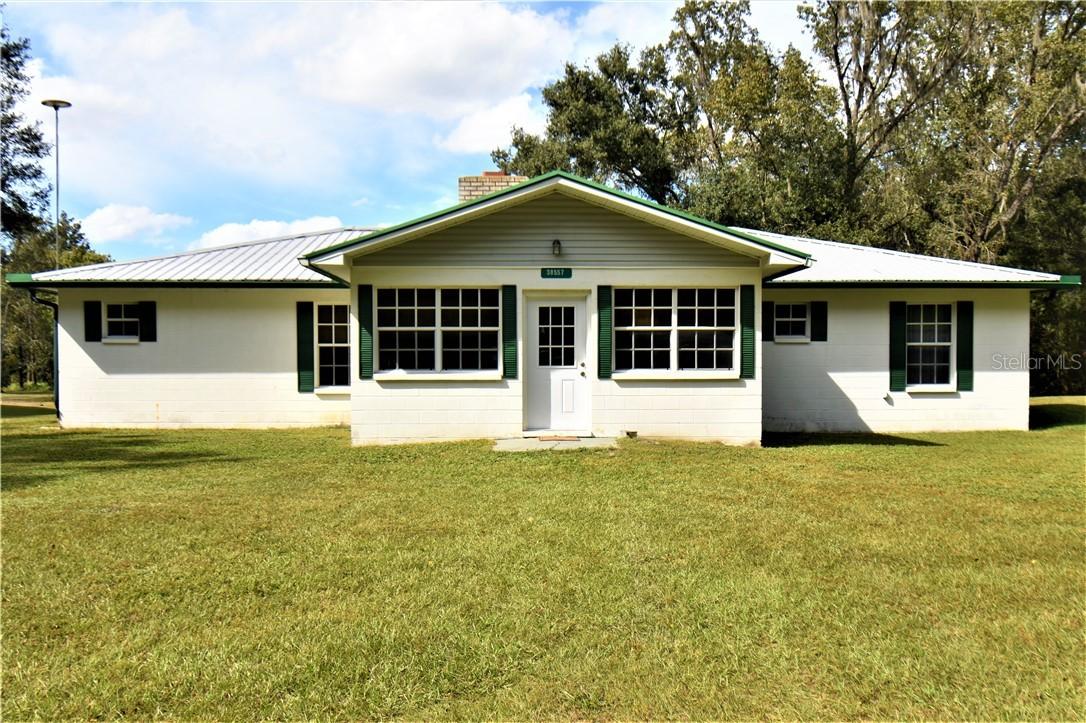38557 Higginson Rd., Zephyrhills, FL 33540