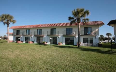 53 Ocean Palm Dr., Flagler Beach, FL 32136
