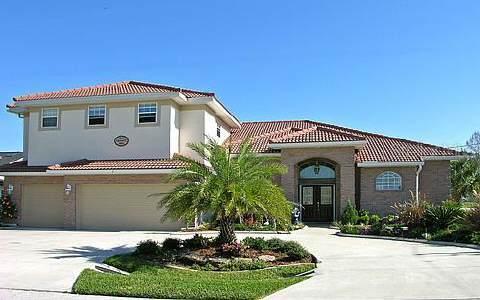 2 Crescent Ct., Palm Coast, FL 32137