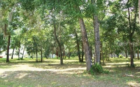 16 Maple St., Flagler Beach, FL 32136